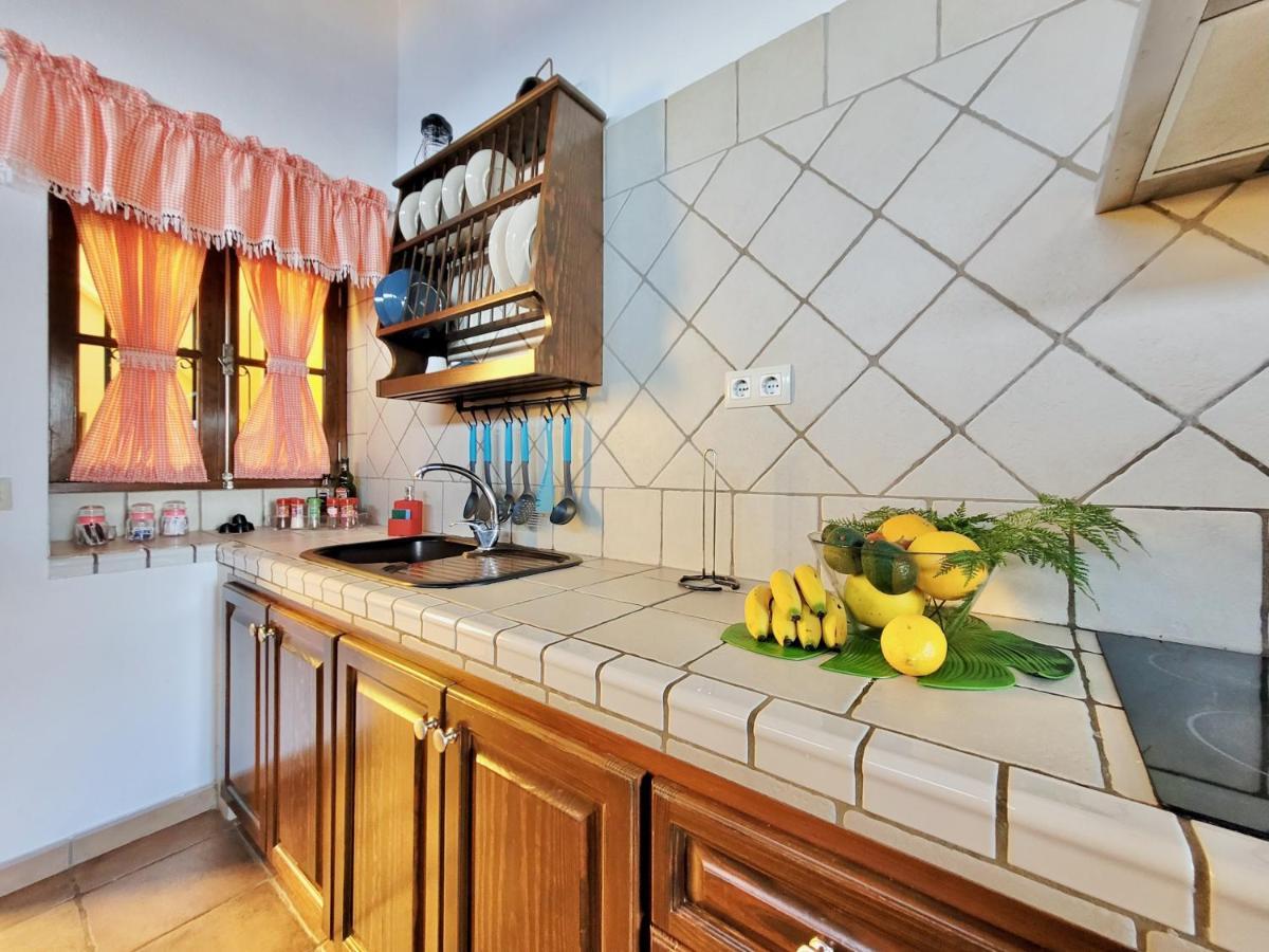 Bollullo Sunset - Apamate Apartment ลาโอโรตาวา ภายนอก รูปภาพ