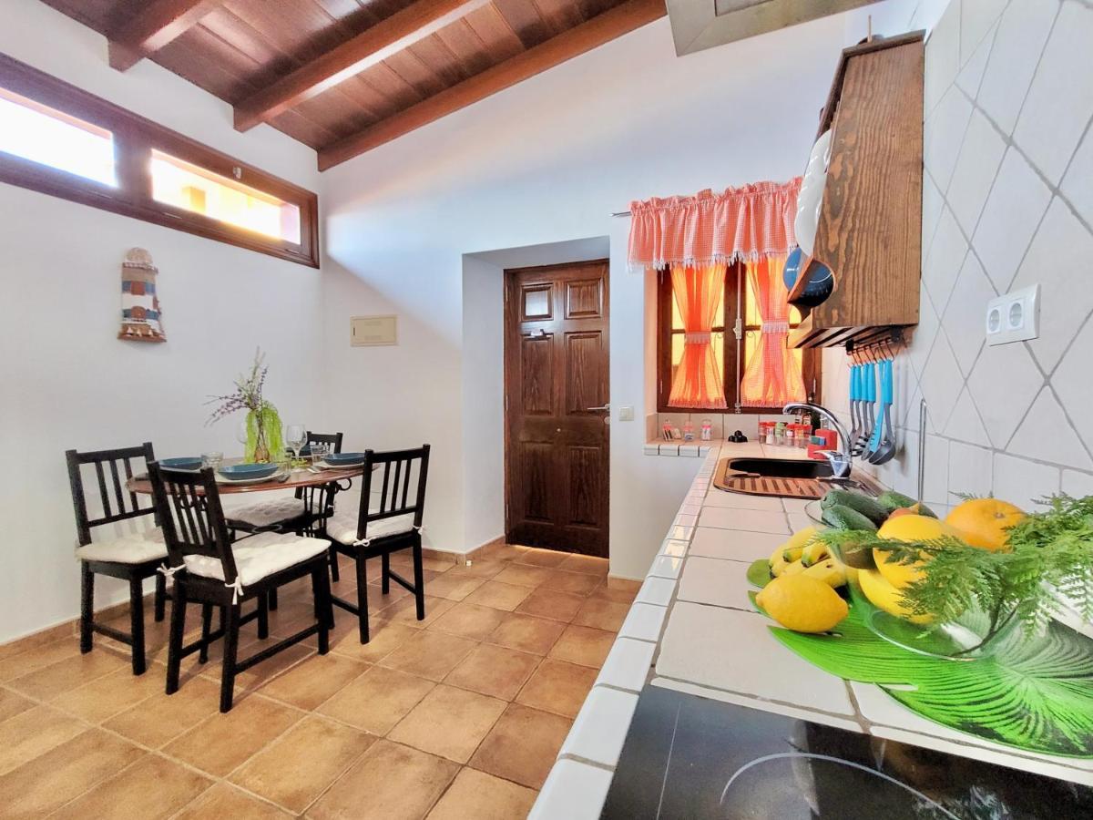 Bollullo Sunset - Apamate Apartment ลาโอโรตาวา ภายนอก รูปภาพ